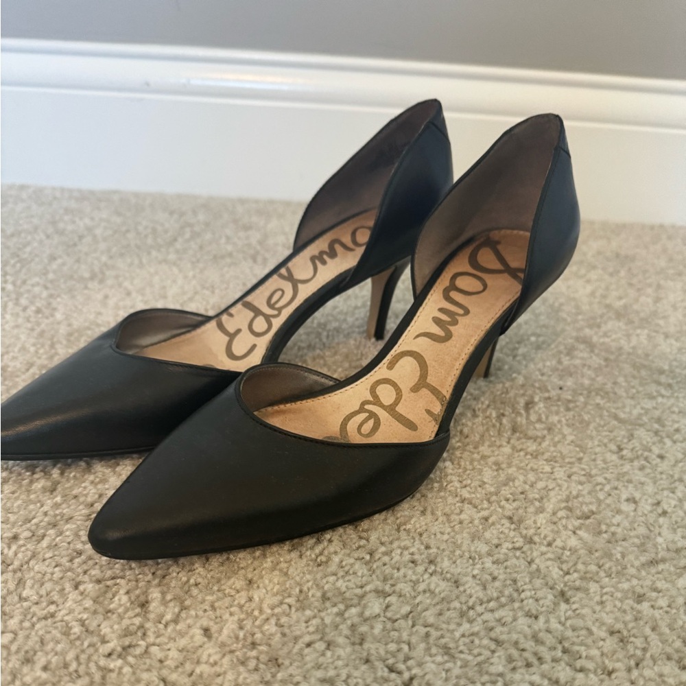 Black Pointed Toe Pumps